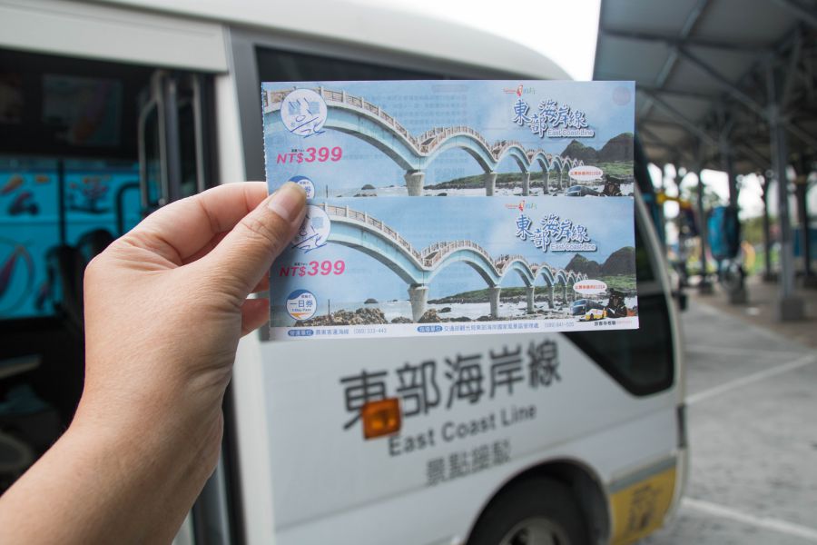 台灣好行東部海岸線｜郵輪式公車一日遊，玩好玩滿台東海線熱門景點 - LUCAS阿嬤愛旅行