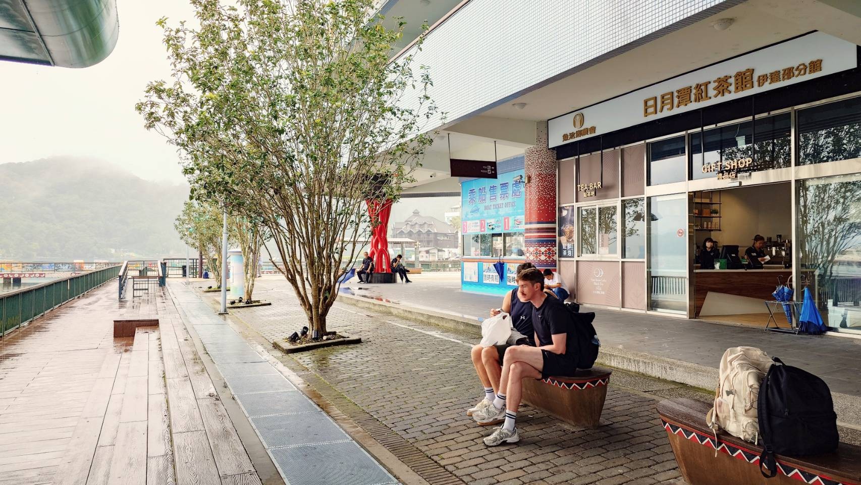 日月潭住宿｜晶澤會館 湖景第一排 國旅首選 伊達邵碼頭旁享老街原民美食 - LUCAS阿嬤愛旅行