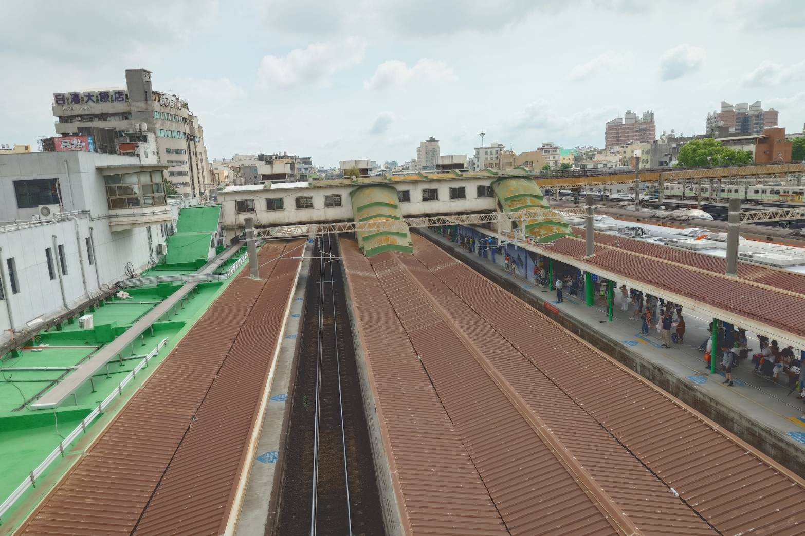 彰化扇形車庫 全台唯一蒸汽火車的火車頭旅館 鐵道旅遊免費景點 - LUCAS阿嬤愛旅行