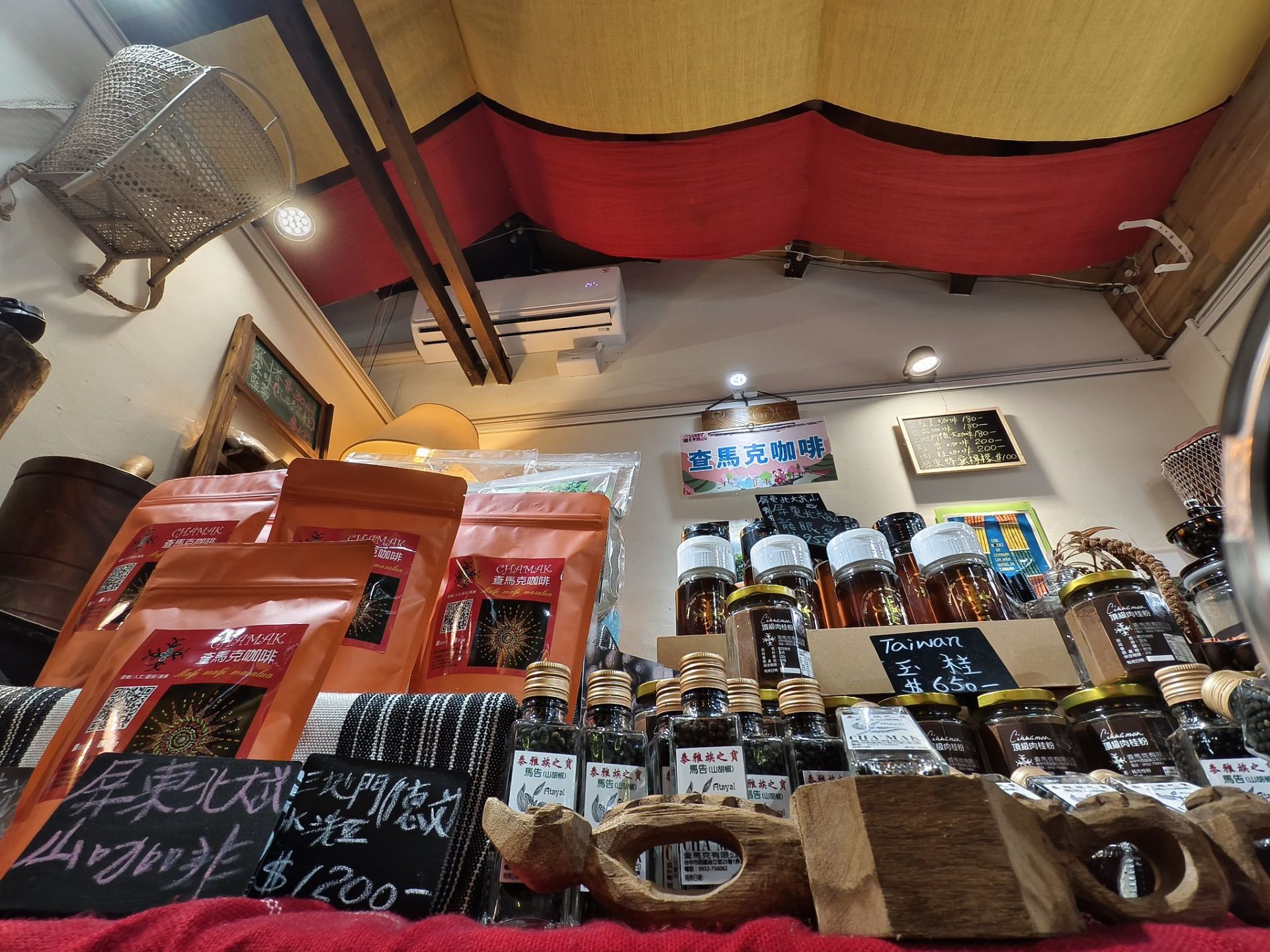 慢遊台中霧峰!原流新創:排灣美食.賽德克編織單品.咖啡課.寵食.贈禮劵 - LUCAS阿嬤愛旅行 慢遊台中霧峰!原流新創:排灣美食.賽德克編織單品.咖啡課.寵食.贈禮劵 - LUCAS阿嬤愛旅行