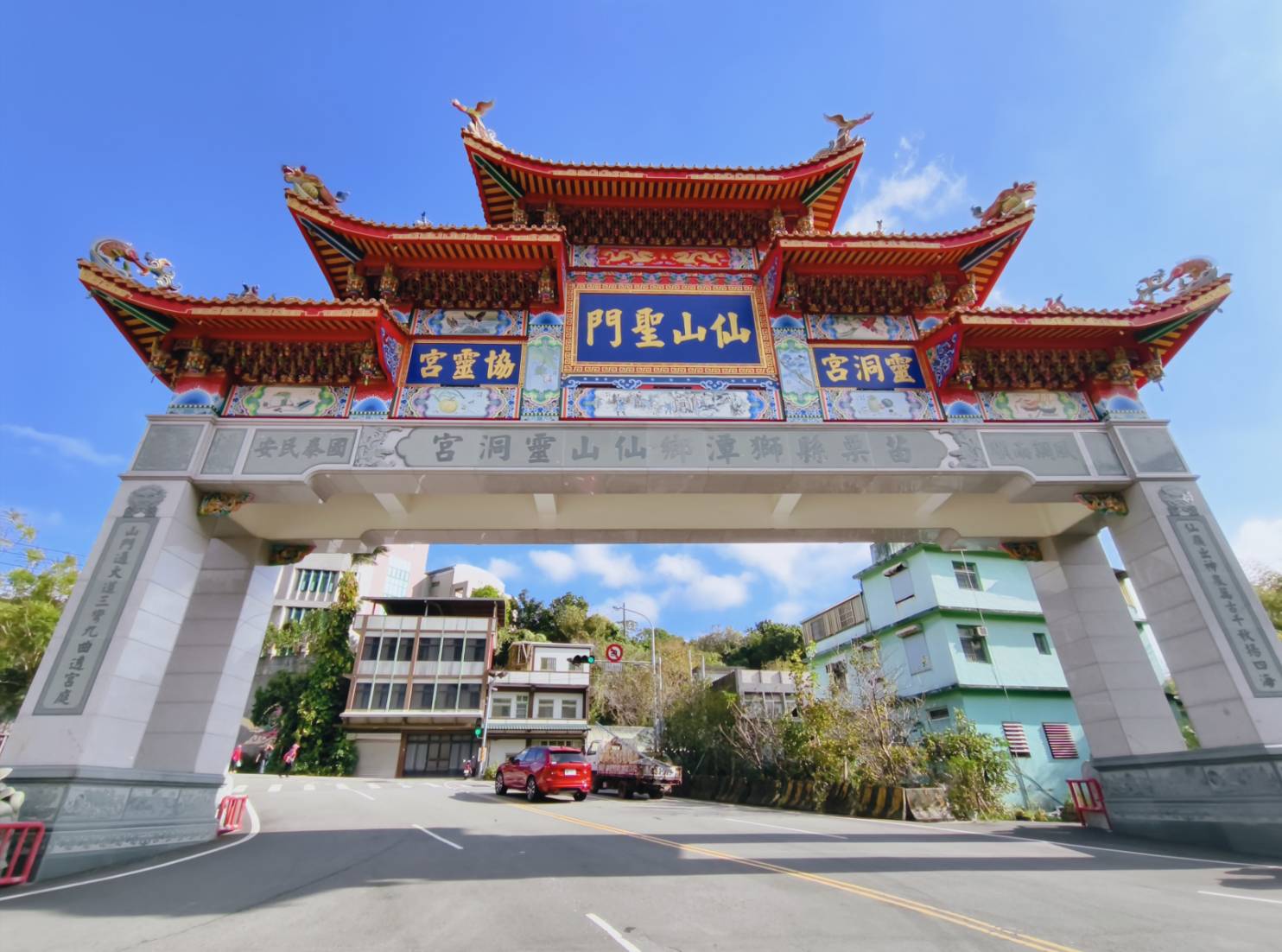 一日遊苗栗三灣/獅潭:落羽松.仙草花.新店老街.宮崎駿密道.客家美食 - LUCAS阿嬤愛旅行 一日遊苗栗三灣/獅潭:落羽松.仙草花.新店老街.宮崎駿密道.客家美食 - LUCAS阿嬤愛旅行