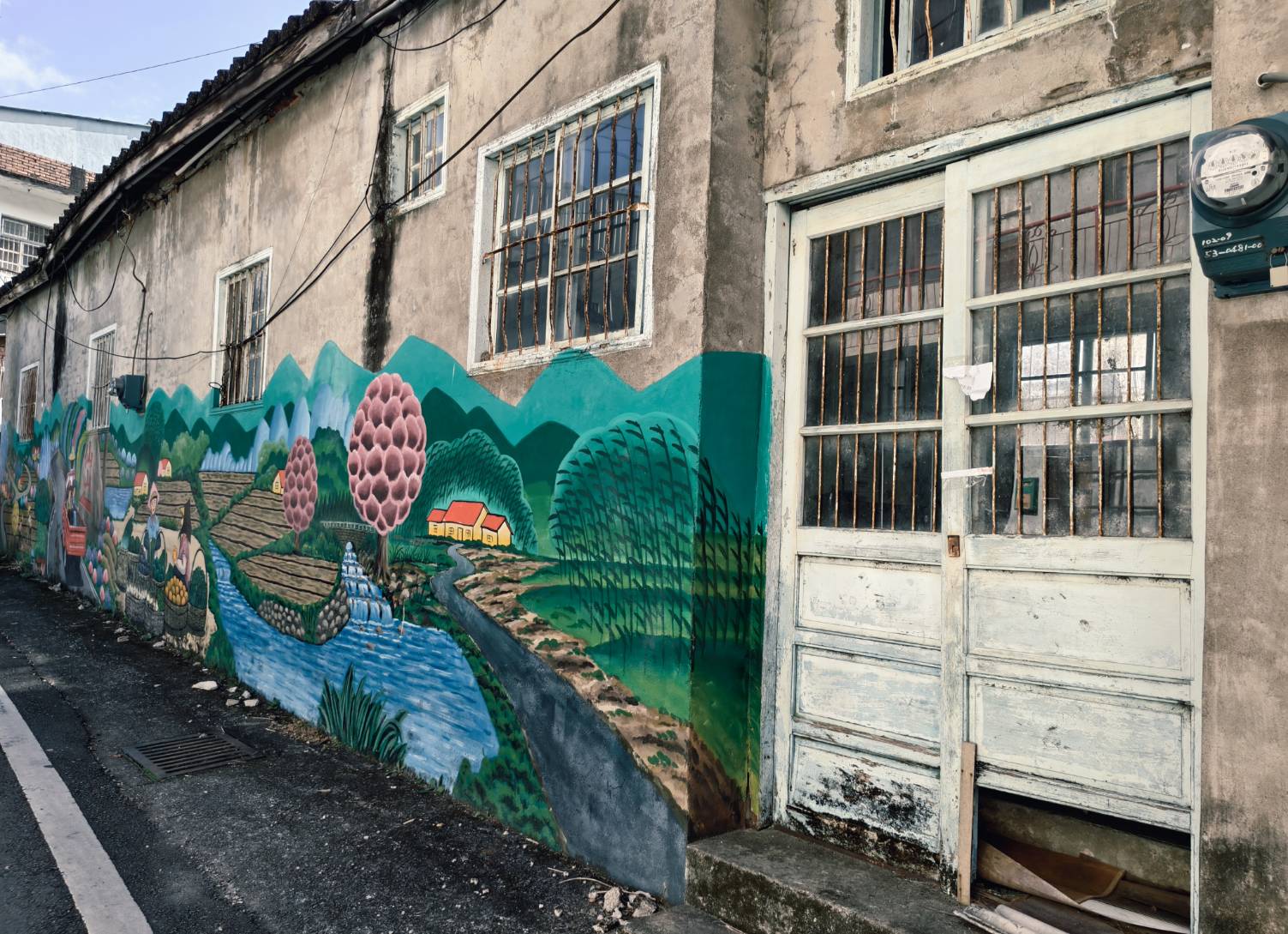 一日遊苗栗三灣/獅潭:落羽松.仙草花.新店老街.宮崎駿密道.客家美食 - LUCAS阿嬤愛旅行 一日遊苗栗三灣/獅潭:落羽松.仙草花.新店老街.宮崎駿密道.客家美食 - LUCAS阿嬤愛旅行