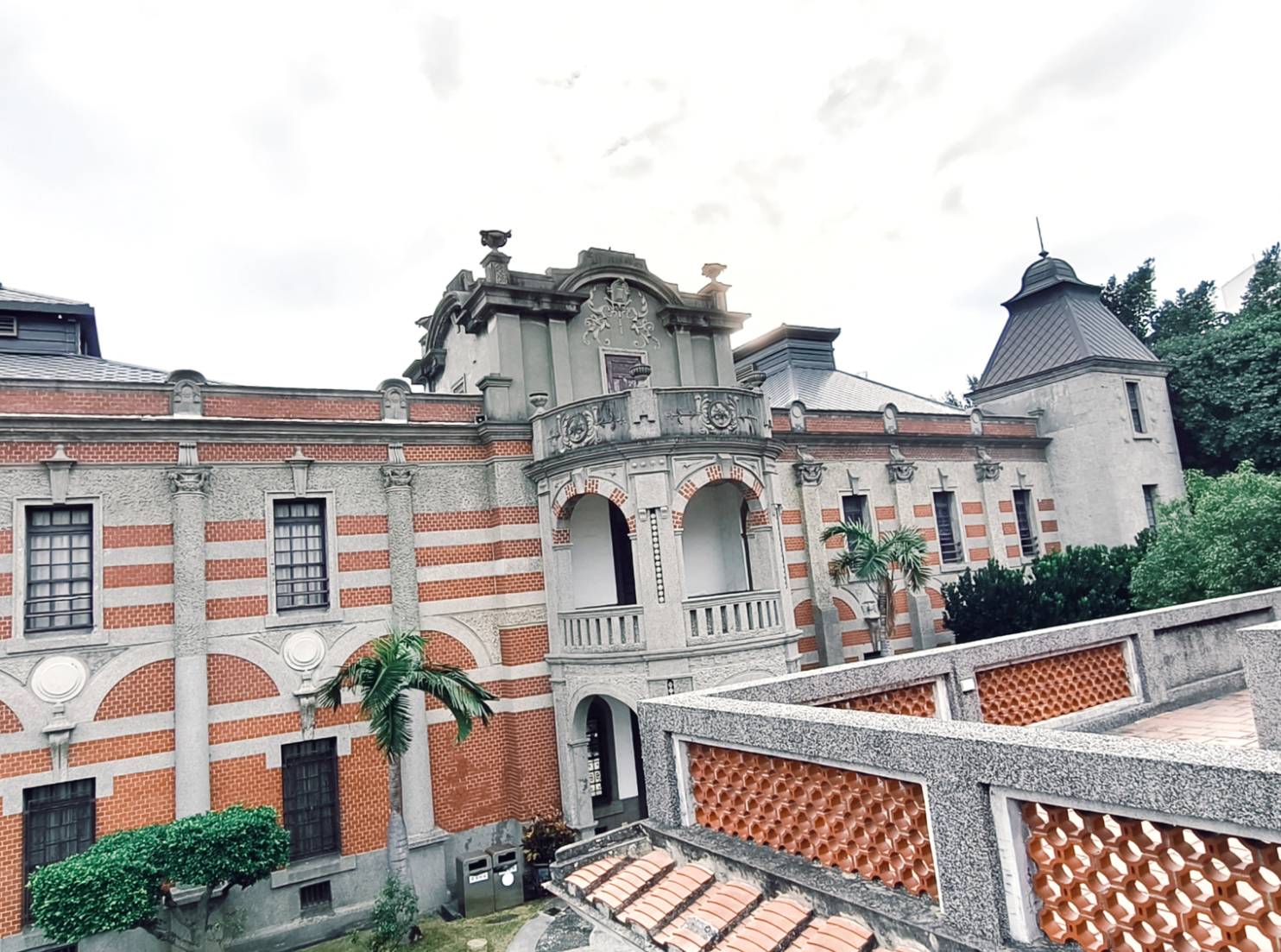 熟齡旅人慢遊鹿港,免驚!老街.麵茶.三輪車.民俗文物館.搭9018去鹿港 - LUCAS阿嬤愛旅行 熟齡旅人慢遊鹿港,免驚!老街.麵茶.三輪車.民俗文物館.搭9018去鹿港 - LUCAS阿嬤愛旅行