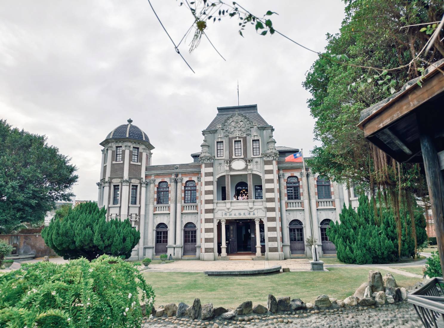 熟齡旅人慢遊鹿港,免驚!老街.麵茶.三輪車.民俗文物館.搭9018去鹿港 - LUCAS阿嬤愛旅行 熟齡旅人慢遊鹿港,免驚!老街.麵茶.三輪車.民俗文物館.搭9018去鹿港 - LUCAS阿嬤愛旅行